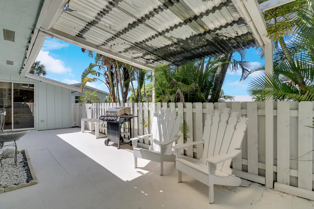 1329 Chippewa Street, Jupiter, FL 33458