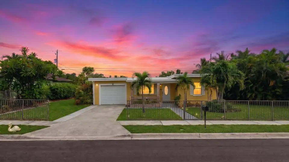 1136 W 7th Street, Riviera Beach, FL 33404