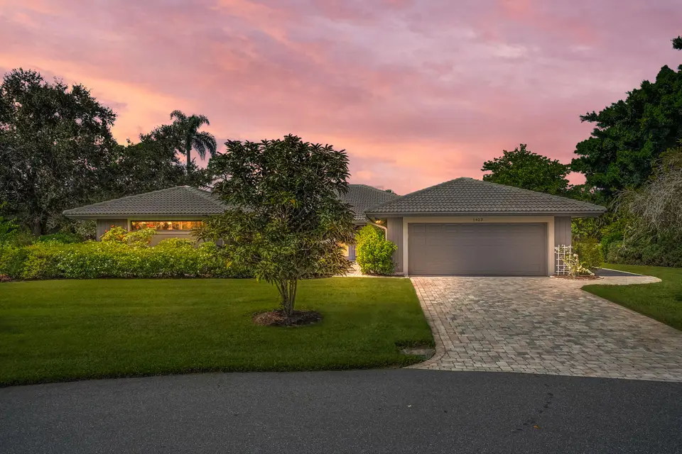 1423 SW Troon Circle, Palm City, FL 34990