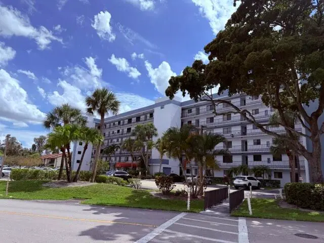7770 Tahiti Lane 405, Lake Worth, FL 33467