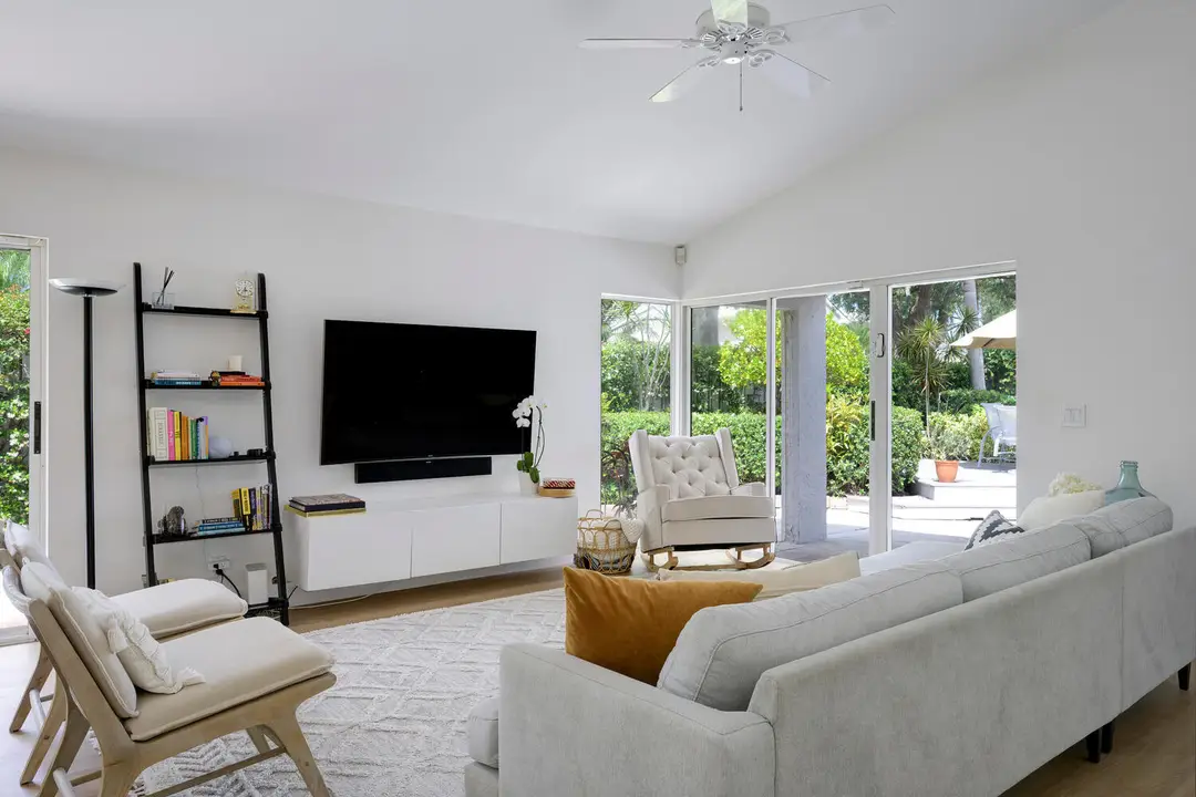 Spacious and Comfortable Living Room