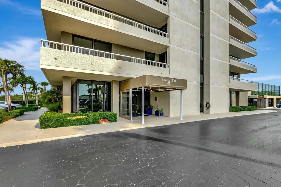 5550 N Ocean Drive 2b, Singer Island, FL 33404