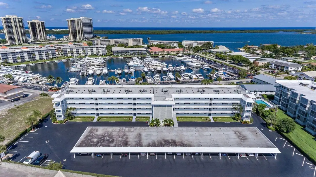 907 Marina Drive 402, North Palm Beach, FL 33408