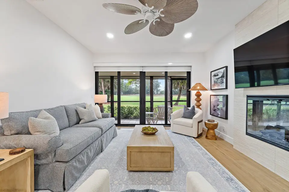 150 Old Meadow Way, Palm Beach Gardens, FL 33418
