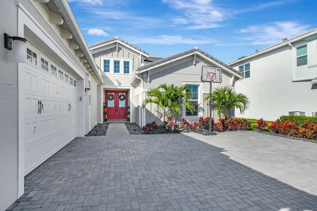 4964 Liberty Lane