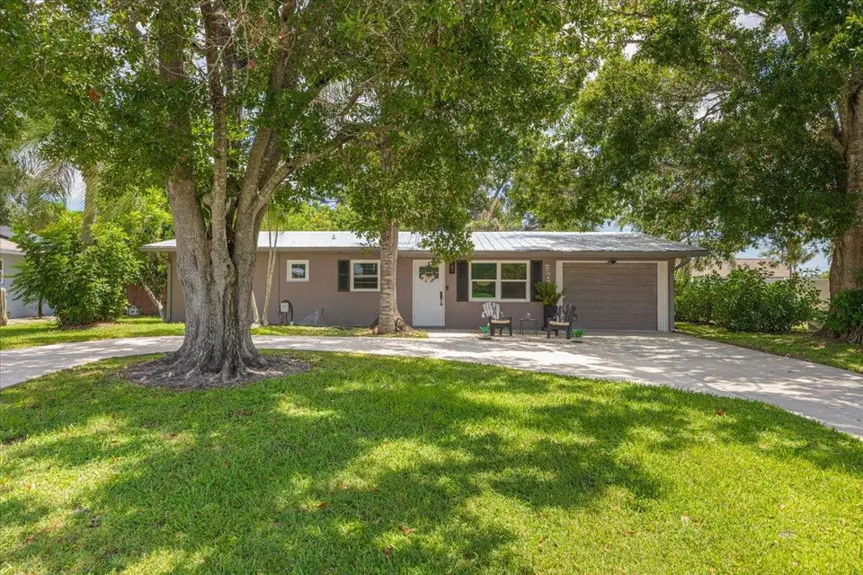 477 SE Asbury Lane, Port St. Lucie, FL 34983