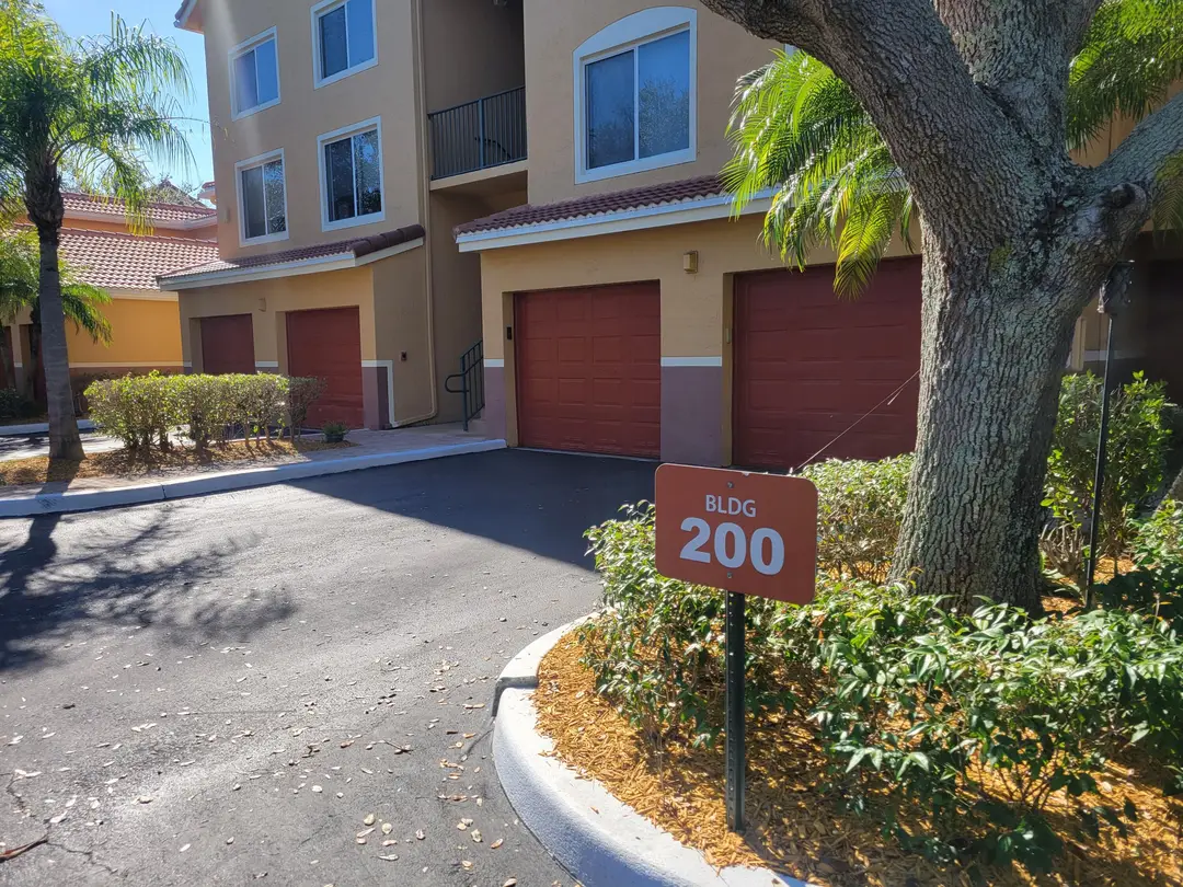 200 Scotia Drive 101, Hypoluxo, FL 33462