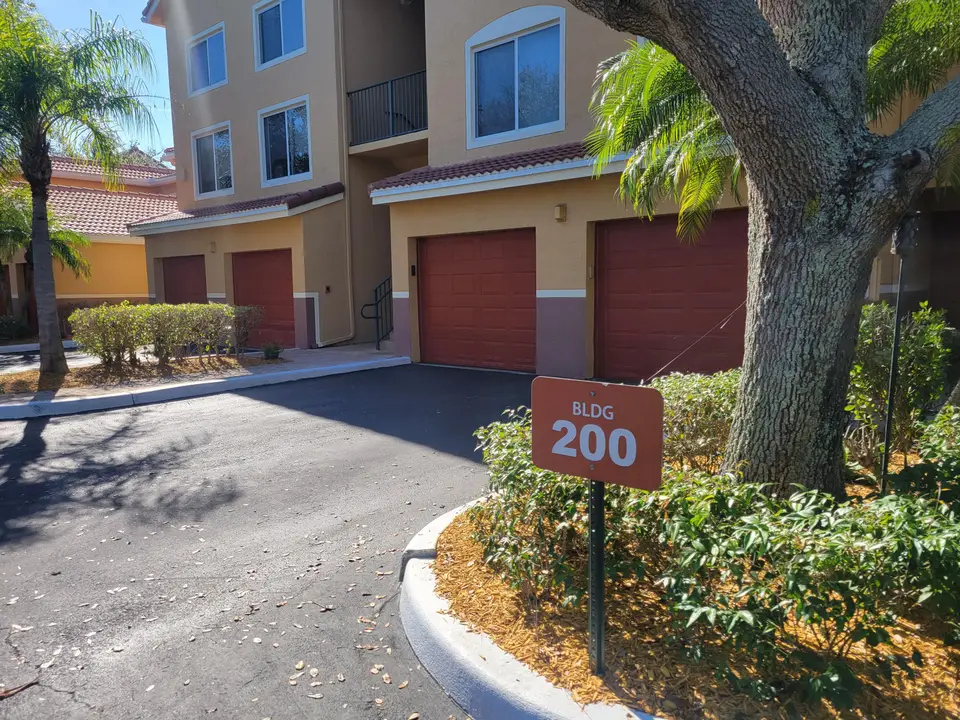 200 Scotia Drive 101, Hypoluxo, FL 33462