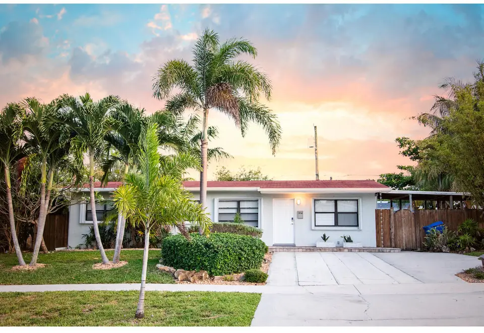 916 W Drew Street, Lantana, FL 33462