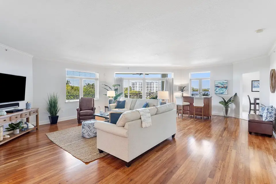 309 E Ocean Avenue 205, Lantana, FL 33462