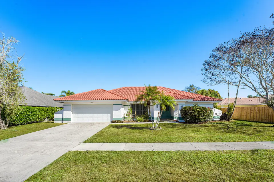2057 Amesbury Circle, Wellington, FL 33414