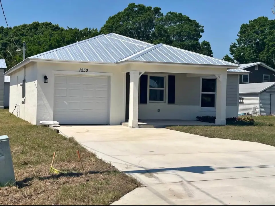 1250 NW Antoch Avenue, Stuart, FL 34994