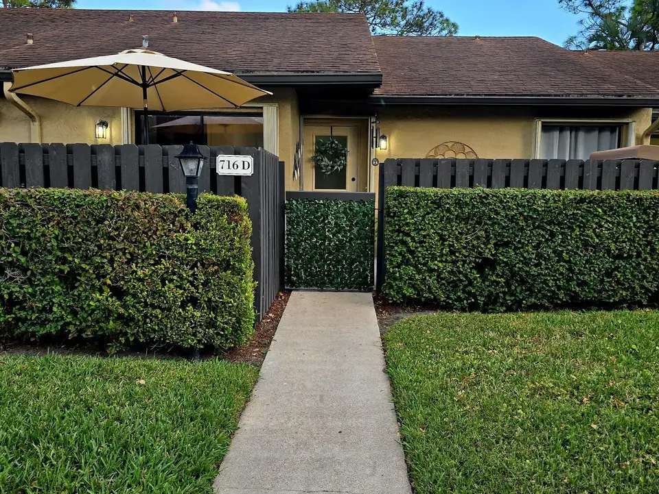 716 Sunny Pine Way D, Greenacres, FL 33415