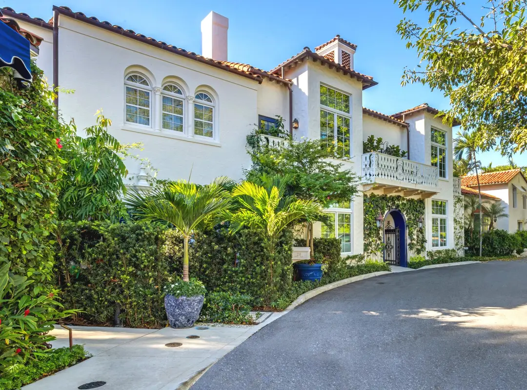 238 Phipps Plaza, Palm Beach, FL 33480