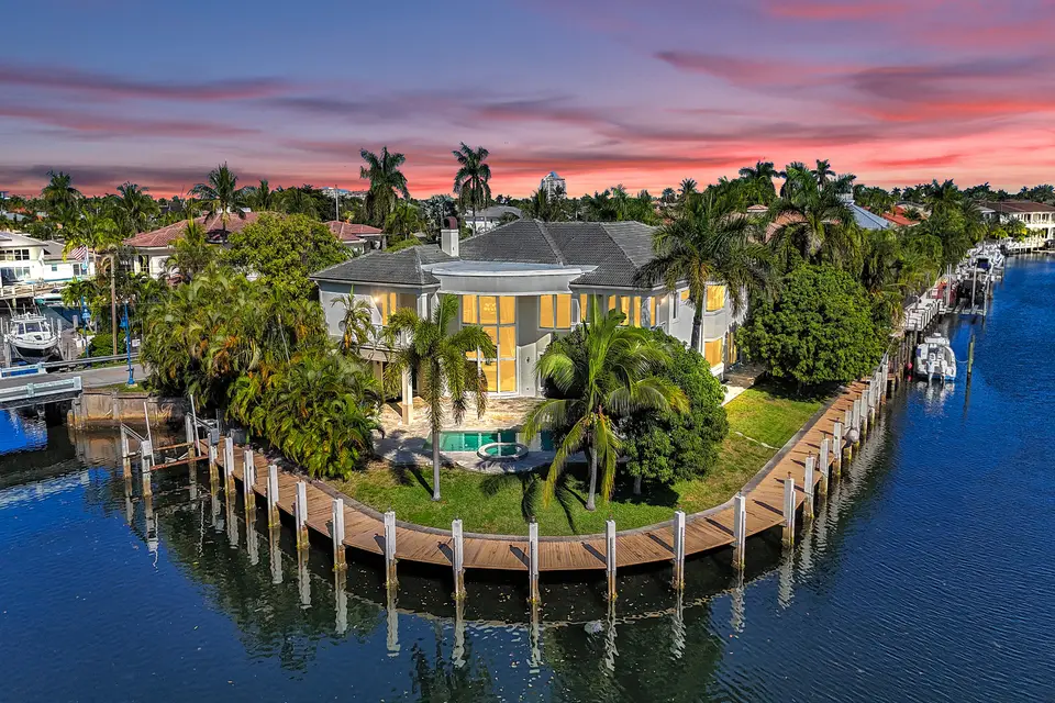 2330 NE 31st Court, Lighthouse Point, FL 33064
