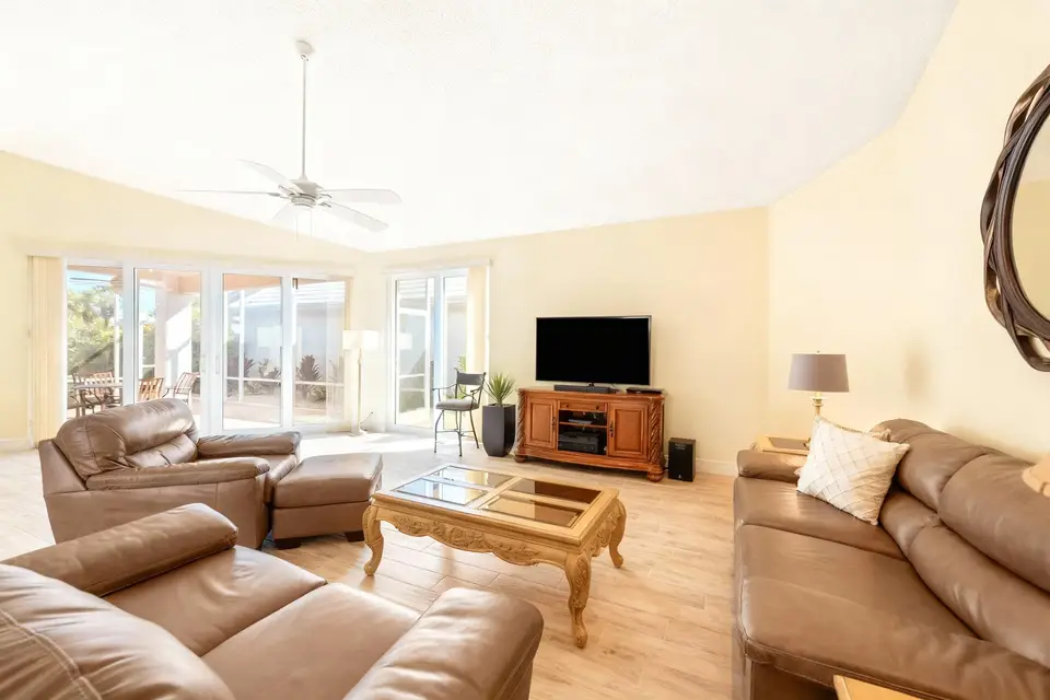 1020 Lytham Court, West Palm Beach, FL 33411