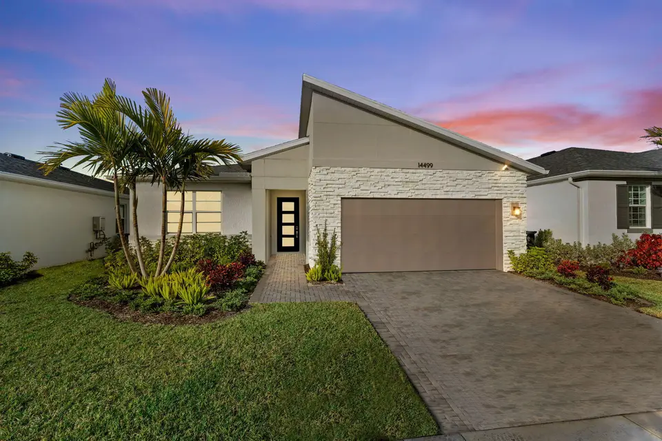 14499 SW Woodford Way, Port St. Lucie, FL 34987
