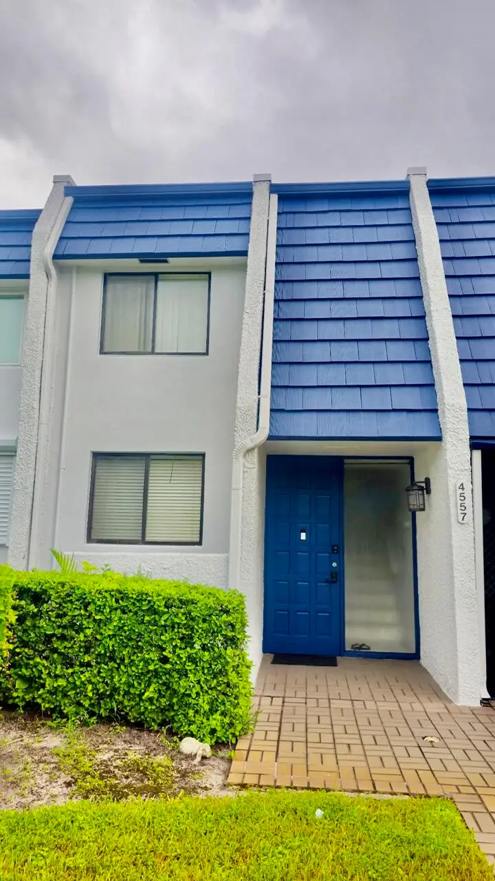 4557 Luxemburg Court, Lake Worth, FL 33467