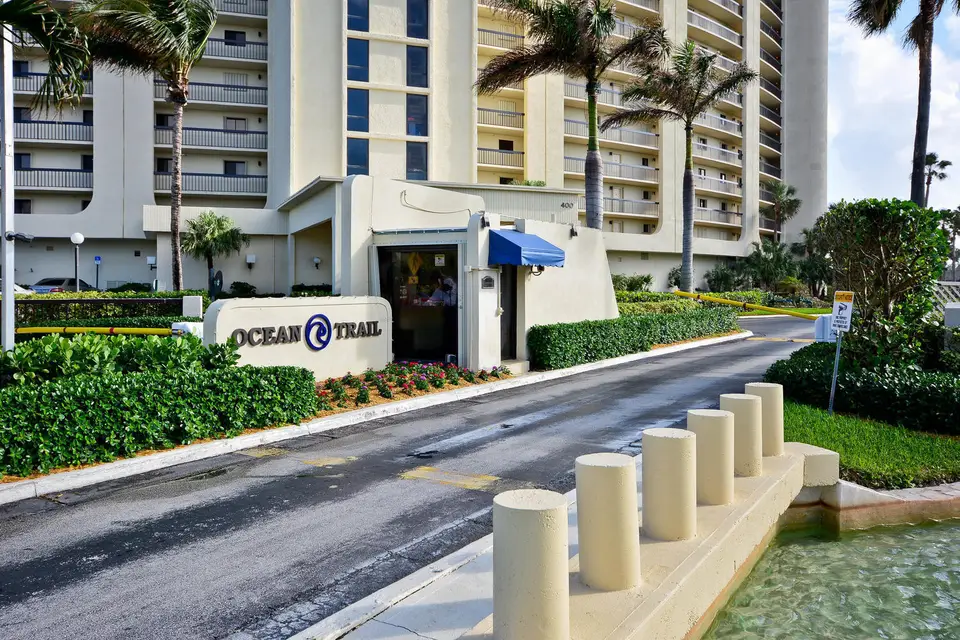 100 Ocean Trail Way 204, Jupiter, FL 33477