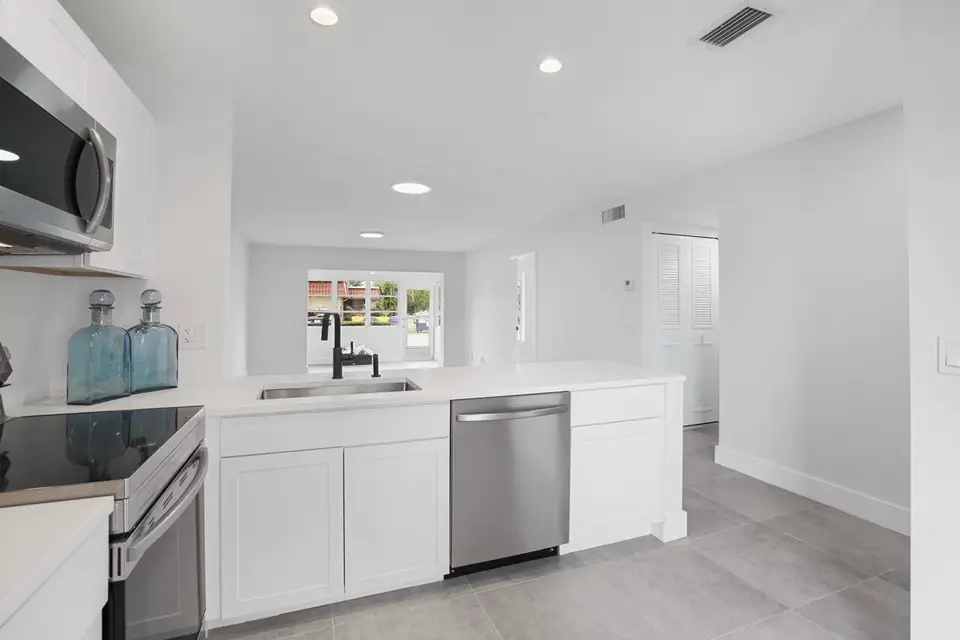 737 Nantucket Circle B, Lake Worth, FL 33467