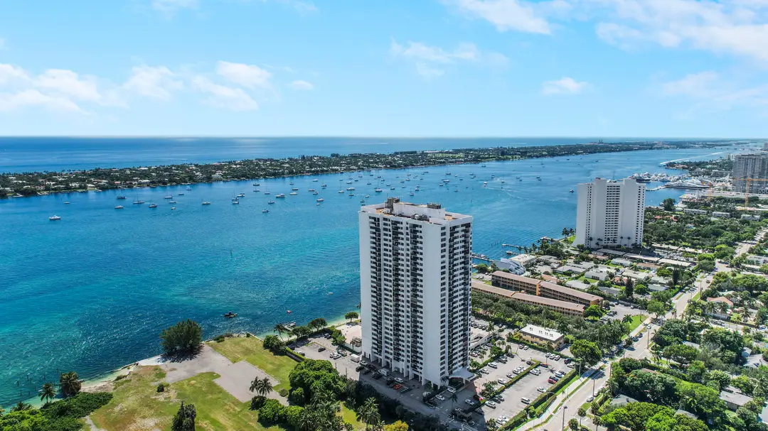 5600 N Flagler Drive Ph107, West Palm Beach, FL 33407