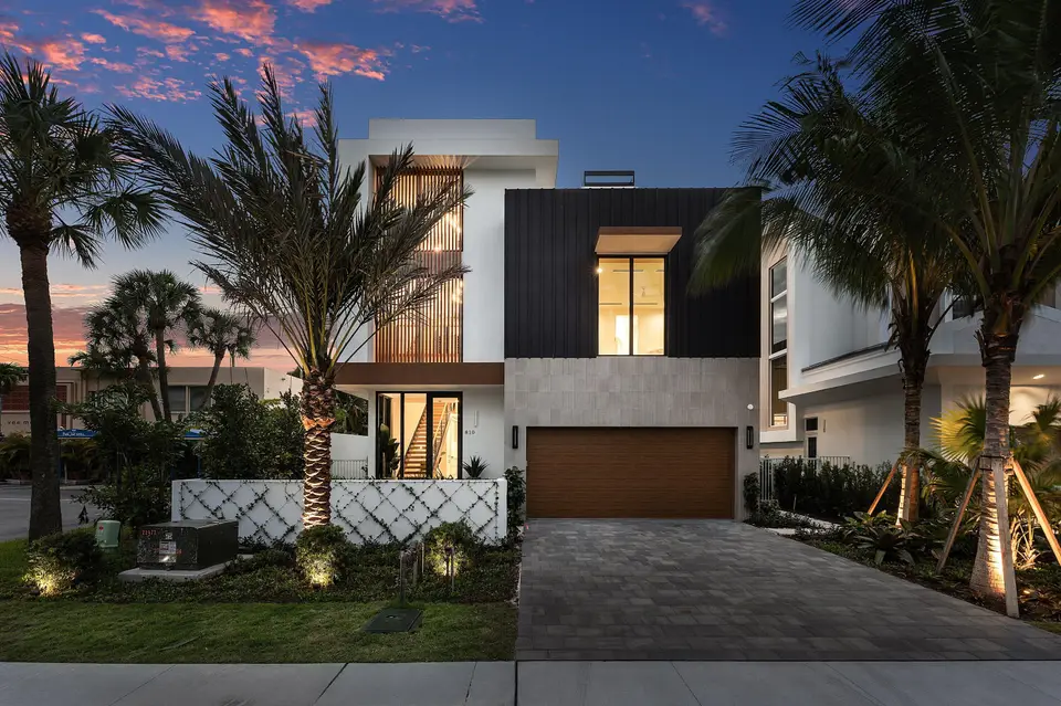 810 Palm Trail, Delray Beach, FL 33483
