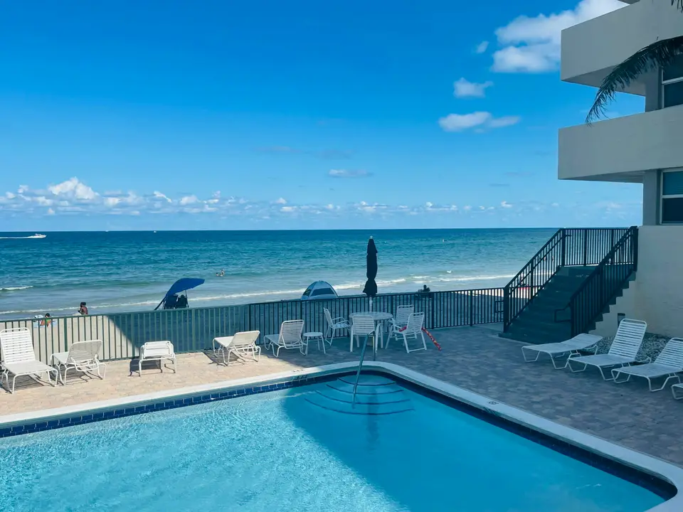 1237 Hillsboro Mile 302, Hillsboro Beach, FL 33062