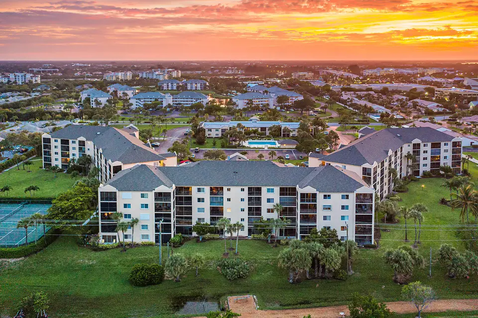 275 Palm Avenue A201, Jupiter, FL 33477