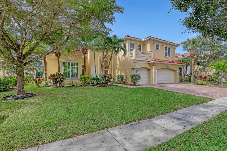 3389 Lago De Talavera, Lake Worth, FL 33467