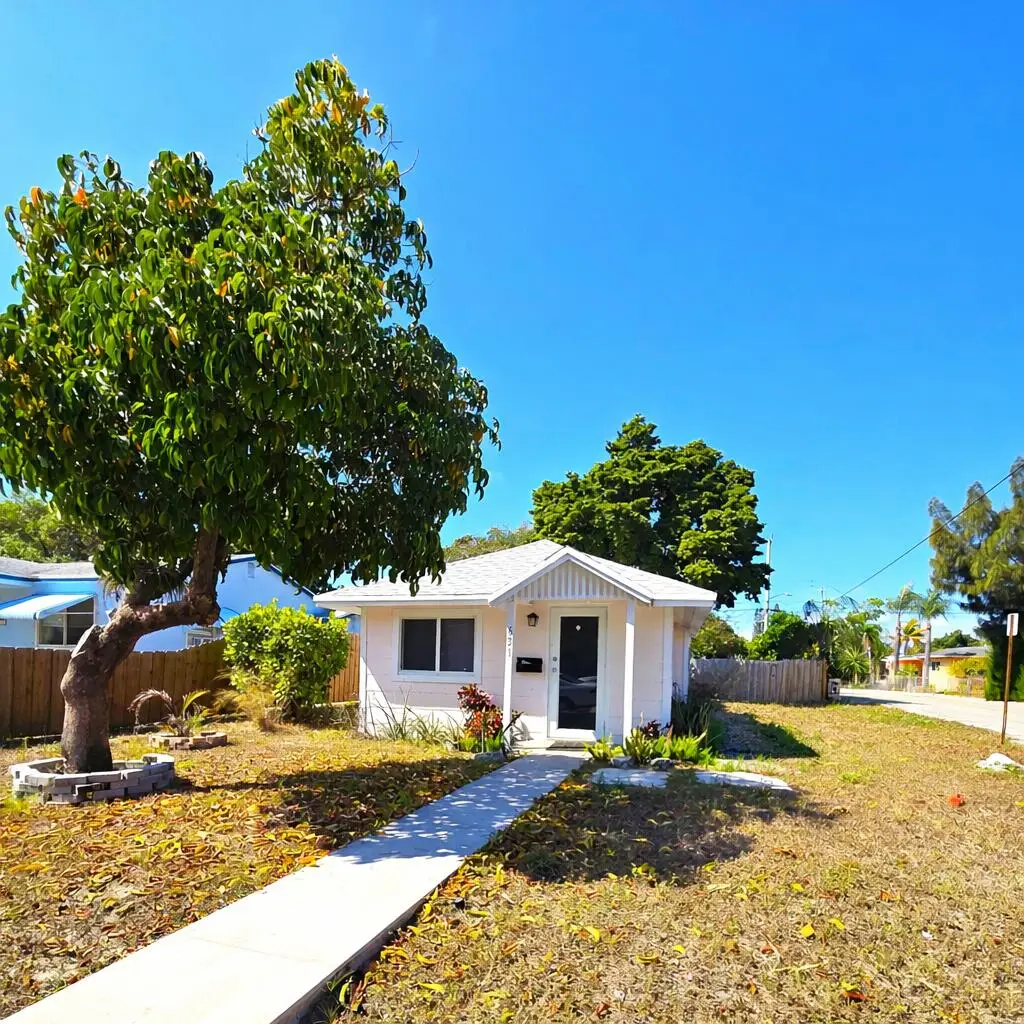631 N C Street, Lake Worth Beach, FL 33460