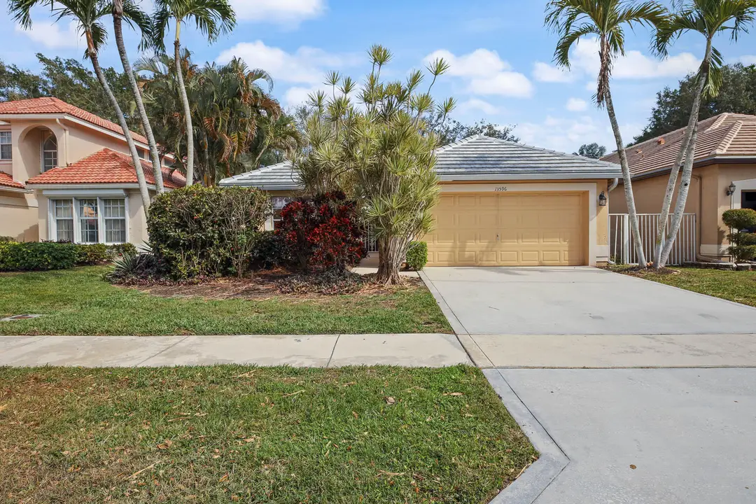 13596 Weyburne Drive, Delray Beach, FL 33446