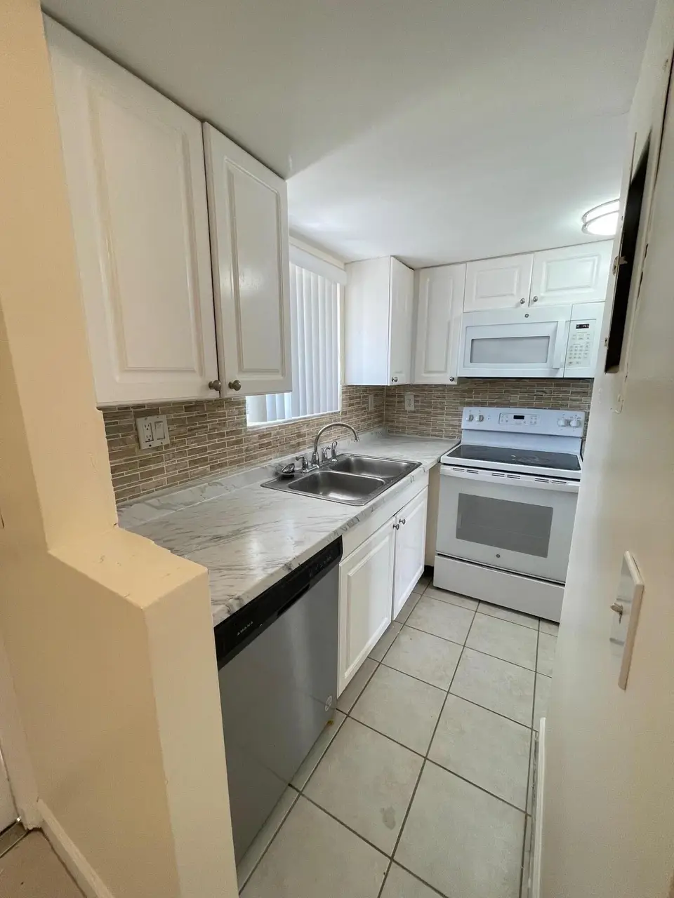 1501 Crescent Circle A6, Lake Park, FL 33403