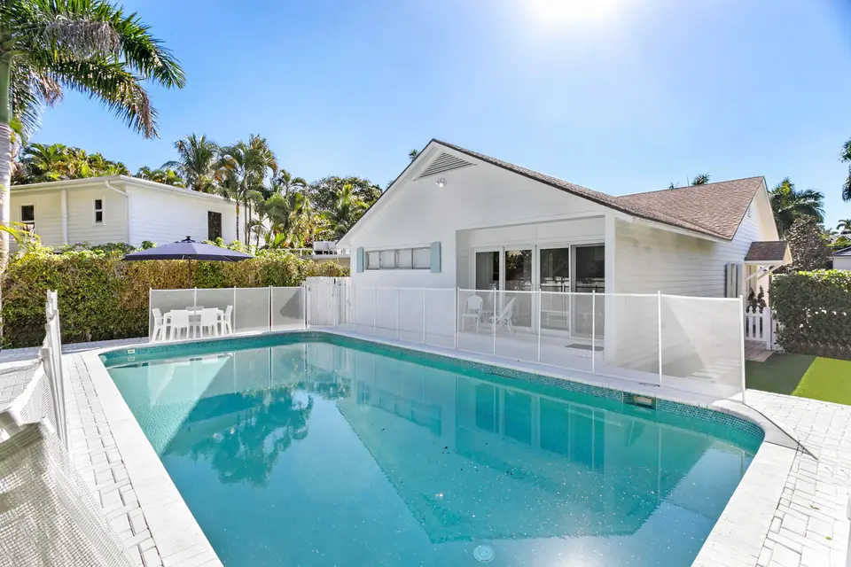 211 Miraflores Drive, Palm Beach, FL 33480