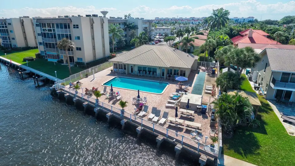 650 Snug Harbor Drive G407, Boynton Beach, FL 33435