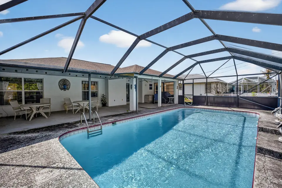 459 SE NOME Drive, Port St. Lucie, FL 34984